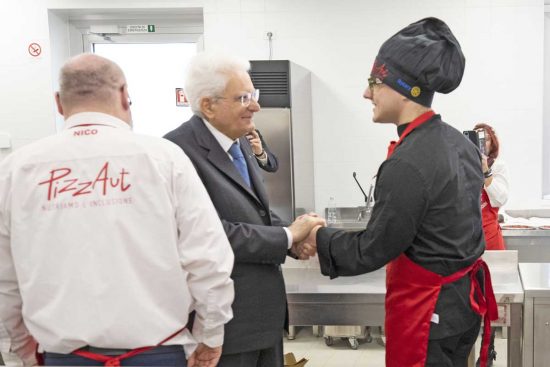 Mattarella inaugura “PizzAut”