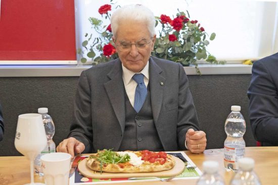 Mattarella inaugura “PizzAut”