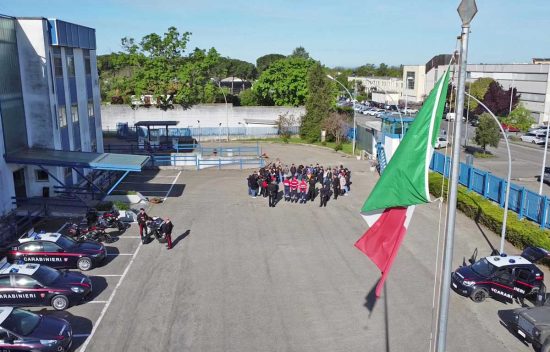 Viterbo - Alunni della Fantappiè in visita al comando provinciale carabinieri