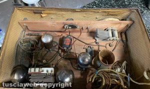 Viterbo - PaperOnly - Recuperata una radio clandestina del 1944
