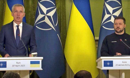 Kiev - Jens Stoltenberg e Volodymyr Zelensky