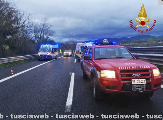 Scontro tra 4 auto sulla Salaria, due morti e due feriti