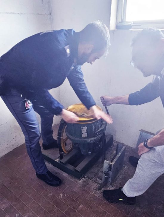 Viterbo - Anziano disabile rimasto bloccato nell'ascensore, intervento della polizia e dei tecnici