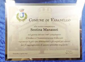 Sestina Manassei festeggia 100 anni - La targa