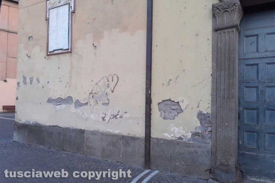 Viterbo - La chiesa degli Almadiani nell'incuria