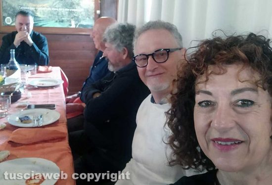 Viterbo - Il pranzo della quinta F del liceo scientifico Paolo Ruffini del 1978