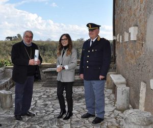 Consegnato alle diocesi l'olio proveniente dagli ulivi di Capaci per le messe cresimali 