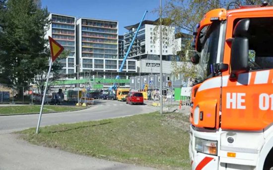 Crolla un ponte pedonale a Espoo