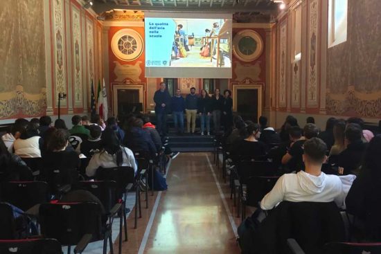 Liceo Ruffini e Unitus insieme per il progetto "Monitoraggio della qualità dell'aria nelle scuole"