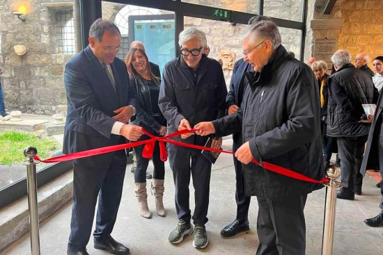 Viterbo - L'inaugurazione della mostra "Anfratti"