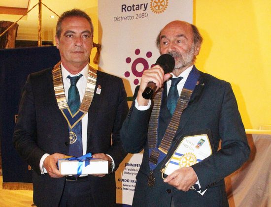 Il presidente del Rotary club Viterbo, Lamberto Scorzino, con il governatore del distretto 2080 Guido Franceschetti