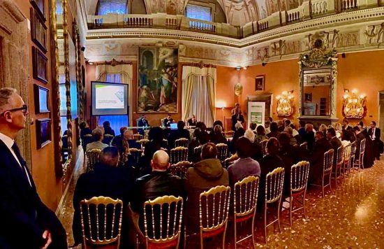Viterbo - L'incontro Sanpaolo Invest a palazzo Brogiotti