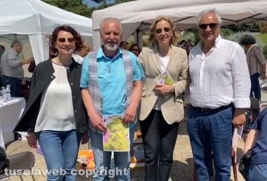  Festival del volontariato - Per il Gavac, a Valle Faul la direttrice del carcere Anna Maria Dello Preite, con Luigi Errichelli, l'ex presidente del tribunale Maria Rosaria Covelli e il dipendete Bruno Armenti