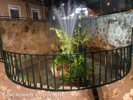 Tuscania - La fontana del giardino pubblico 