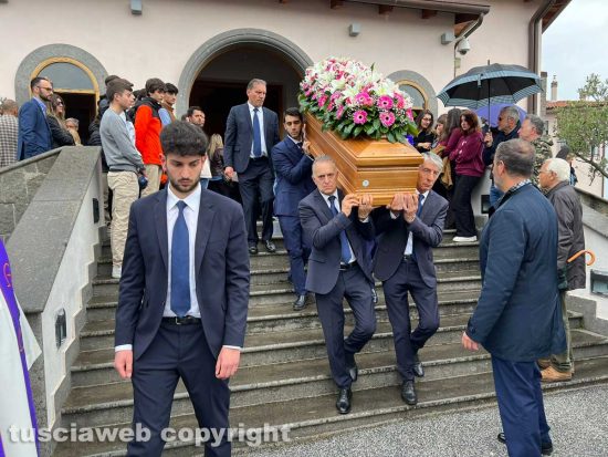 Viterbo - I funerali di Antonella Stella