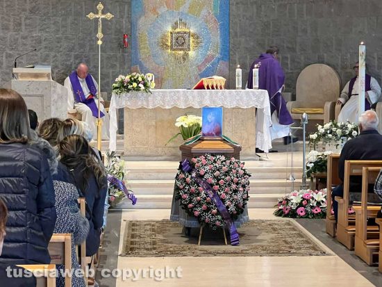 Viterbo - I funerali di Antonella Stella