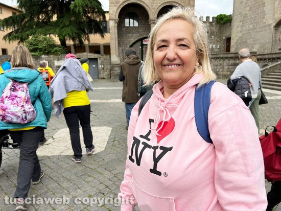 Viterbo - Alessandra Croci, delegata alla via Francigena, alla passeggiata con i conduttori di joelette