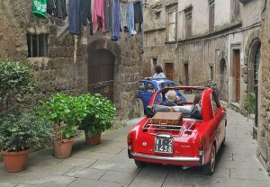 Viterbo - Bagnaia - La sfilata di 500 per le vie del centro storico