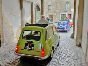 Viterbo - Bagnaia - La sfilata di 500 per le vie del centro storico
