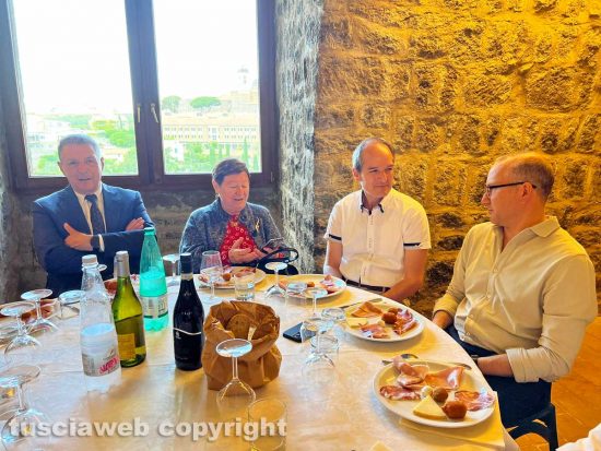 Viterbo - Elpidio Micci al pranzo di Forza Italia