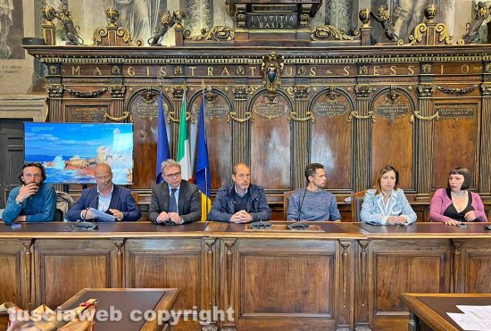 Viterbo - Sala Consiliare - La conferenza su Tuscia in bio