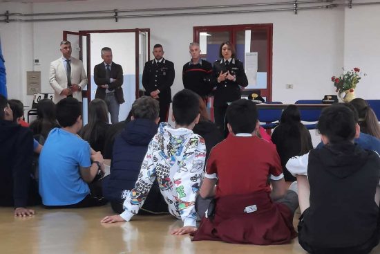 Vasanello - L'incontro dei carabinieri a scuola