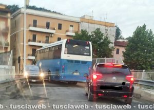 Orte - Un bus Cotral a via Molegnano