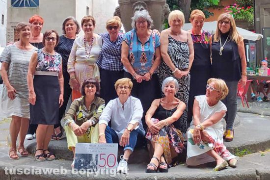 Viterbo - I cinquant'anni dal diploma della quarta A dell'istituto Santa Rosa