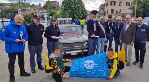 Capodimonte - I rappresentanti del Centro Sviluppo Bolsena e il Lago e del Centro Internazionale della Pace di Assisi alla Mille Miglia