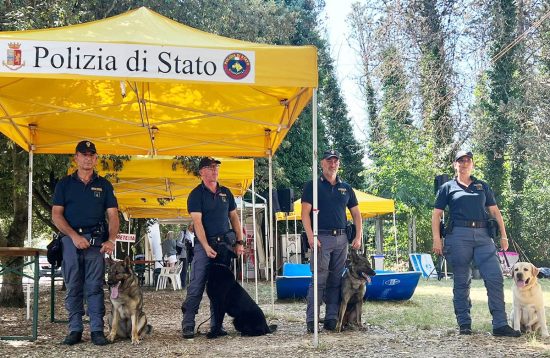 Narni - Quattro unità cinofile della polizia di stato alla mostra canina del gruppo Enci