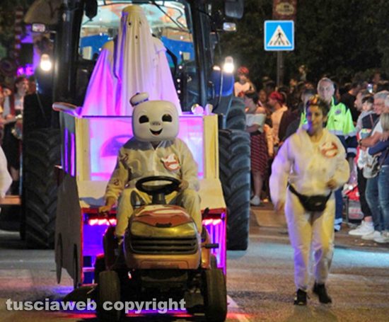 Celleno - Festa delle ciliegia - La sfilata di carri