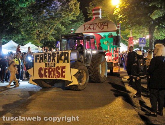 Celleno - Festa delle ciliegia - La sfilata di carri