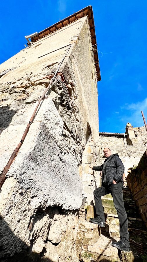Graffignano - Il MicroMuseo di Arte Contemporanea della Tuscia e Antonio Arévalo, fondatore del MicroMuseo di Arte Contemporanea della Tuscia a Sipicciano