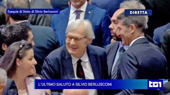 Milano – Chiara Frontini e Vittorio Sgarbi al funerale di Silvio Berlusconi