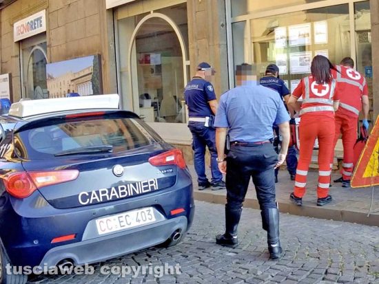 Viterbo - Malore in via Matteotti - I soccorsi