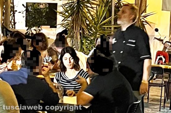 Civitavecchia - Virginia Raggi alla pizzeria del Ghetto