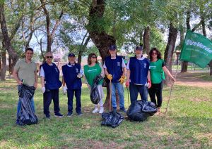 Civita Castellana - I volontari dell'associazione ambientalista Fare Verde in azione
