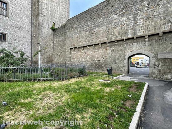 Viterbo - I bagni a piazza della Rocca