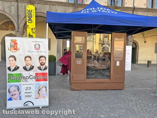 Viterbo - "Quarto Savona 15" in piazza del Plebiscito