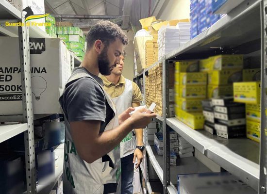 Viterbo - Guardia di finanza - Sequestrati un milione e 700mila articoli