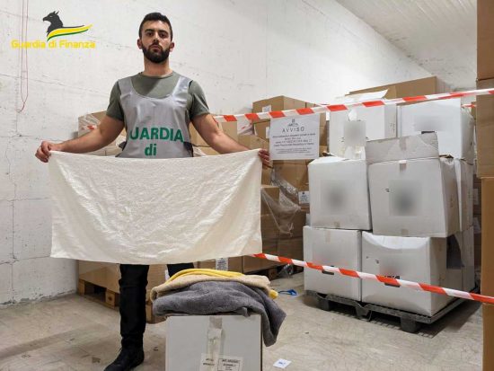 Viterbo - Guardia di finanza - Sequestrati un milione e 700mila articoli