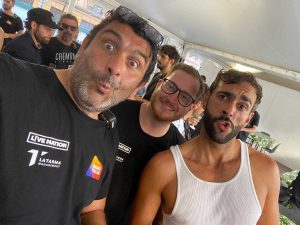 Marco Mengoni sul palco al Circo Massimo dietro le quinte