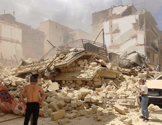 Matera - Crollo di una palazzina in centro