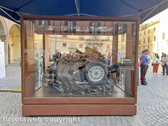 Viterbo - "Quarto Savona 15" in piazza del Plebiscito