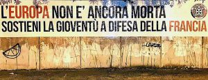 Rivolte in Francia - Striscioni Casapound