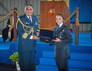 Viterbo - I marescialli della scuola dell’aeronautica militari del corso Deimos II si laureano 