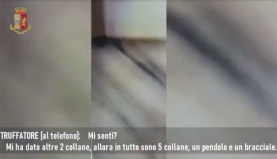 Polizia - Tecnica del nipote - Un uomo fermato
