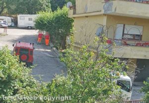Viterbo - Via Tommaso Chinucci - Pezzi d’intonaco cadono dalla palazzina