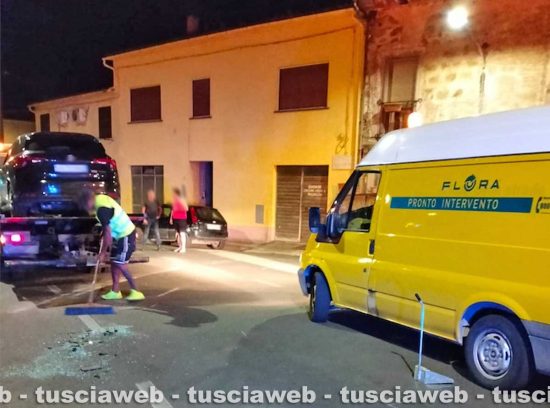Viterbo - Scontro fra due auto a Grotte Santo Stefano