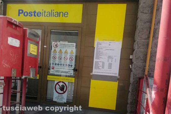 Montalto di Castro - Lo sportello Atm chiuso